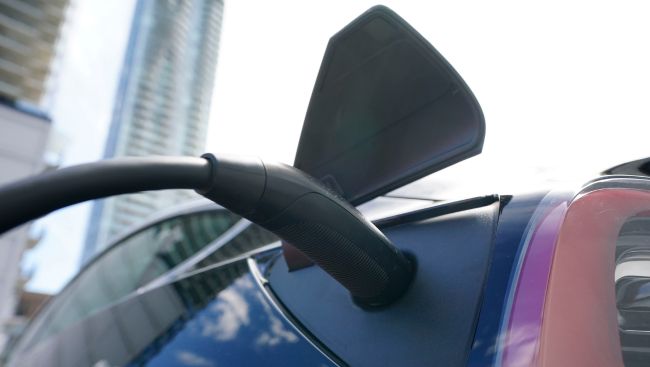 B.C. to redraw EV sales mandate, scrapping goal of 100 per cent by 2035