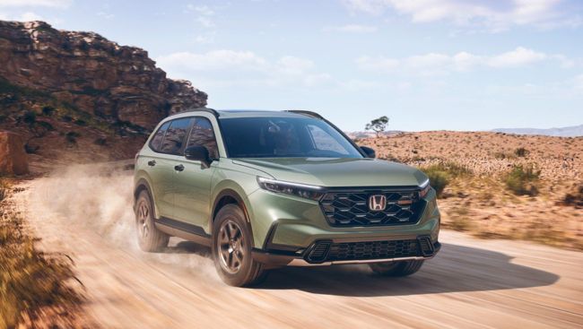 Edmunds SUV comparison: New Toyota RAV4 vs Honda CR-V