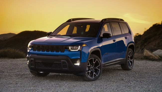 Jeep Cherokee vs Subaru Forester: Edmunds sizes up hybrid SUVs