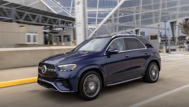 Edmunds tests the BMW X5 and Mercedes GLE seeking the better luxury plug-in SUV