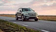 Edmunds: 2023 Volvo XC40 Recharge vs. Audi Q4 e-tron