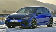 Edmunds: 2023 Honda Civic Type R vs. 2023 Volkswagen Golf R