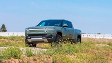 Edmunds: Ford Lightning vs Rivian R1T