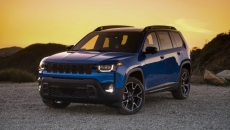 Jeep Cherokee vs Subaru Forester: Edmunds sizes up hybrid SUVs