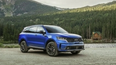 Edmunds: 2022 Kia Sorento vs. Volkswagen Tiguan