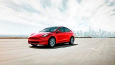 Edmunds compares the Genesis GV60 and the Tesla Model Y