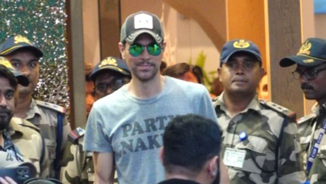 Enrique Iglesias arrives In India ahead of his two-day concert In Mumbai