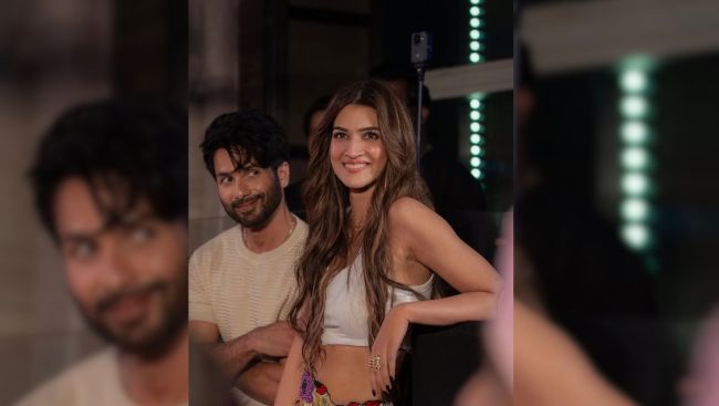 Shahid Kapoor-Kriti Sanon shell out perfect romantic vibes in 'Mashooqa' track from 'Cocktail 2'