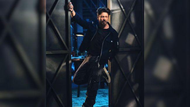 Shah Rukh Khan pays a heartfelt tribute to late Piyush Pandey