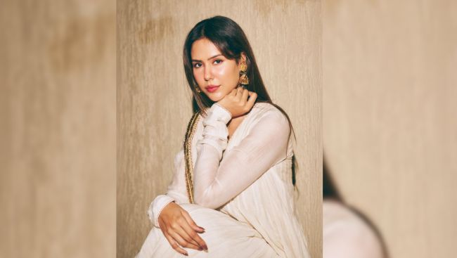 Sonam Bajwa felt a mix of 'nerves & gratitude' during her first live performance at an award show