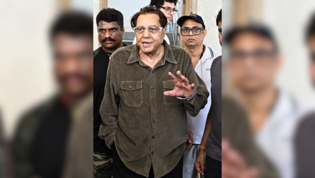 Sunny Deol’s team says Dharmendra is stable, urges not to spread rumours about his demise