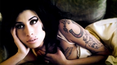 Amy Winehouse's Ghost Visits Her Father Everyday