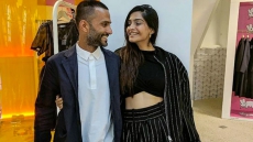 Sonam Kapoor Wishes Beau Anand Ahuja Happy Birthday In This Super Adorable Pic!