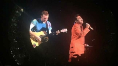 WATCH: Chris Martin Sings 'Vande Mataram' With AR Rahman