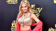 US Reality TV Star Farrah Abraham Poses In A Lehenga, Bindi And Mehendi At MTV Awards