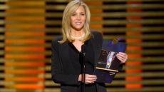 Mira Sorvino Hasn't Aged: Lisa Kudrow