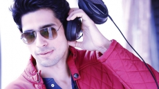 Girls Never 'offered' To Tie Me Rakhi: Sidharth Malhotra