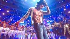 How To Get A Gymnast's Body Like Tiger Shroff