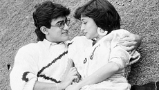 What Made Madhuri Chase Aamir With Hockey Stick?