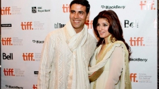 Twinkle Rocks As Mrs. Funny Bones: Akshay Kumar
