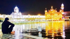PIC: Akshay Kumar Visits Golden Temple, Feels Surreal