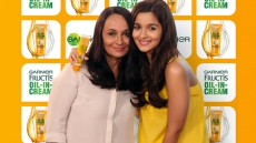 Alia Bhatt Teams Up With Mother For New Ad