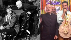 See Pic: Akshay Kumar Turns Toddler, Credits Anupam Kher For Babysitting Him