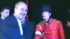 PIC: Anupam Kher Remembers Michael Jackson On His Birth Anniversary