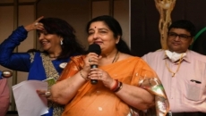 Anuradha Paudwal contributes to donation of cardiac ambulance