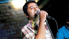 Arijit Croons For Himesh's 'Happy Hardy And Heer'