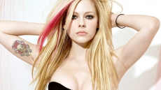 Avril, Chad heading for splitsville?