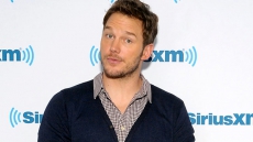 Chris Pratt Visits Hospital Kids With Chris Evans