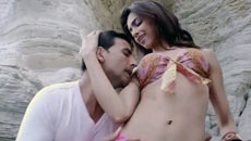 Akshay, Rekha best dressed in showbiz: Deepika