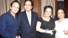Sayeed Meets Dilip Kumar, Invites Him To Kashmir
