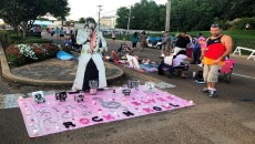 Coronavirus alters Elvis Week; candlelight vigil still on