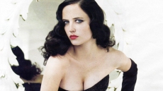 What's Eva Green's strategy for nude scenes?