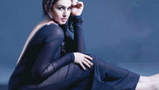 Stepped out of my comfort zone in 'Badlapur': Huma Qureshi