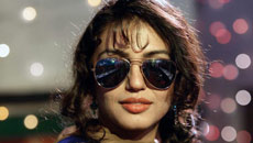 Ayushmann's 'Mitti di khushboo' is sweet: Huma Qureshi