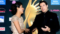 John Travolta rocked IIFA stage with impromptu 'desi' dance