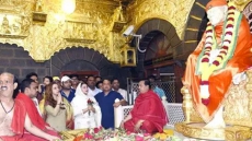 See PIC: Kapil Sharma Turns Heads As He Visits Shirdi With Ginni Chatrath