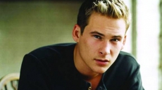 Lee Ryan apologises for naked rampage