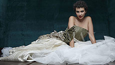 IIJW: Lisa Ray 'honoured' to walk for Farah Khan Ali