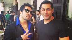 Mika Singh: Difficult To Make Shah Rukh Khan, Salman Khan Dance Together
