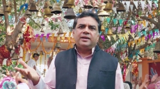 Paresh Rawal Is Farhan's Boxing Coach In 'Toofan'