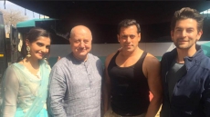 Sooraj Barjatya is a genius: Anupam Kher