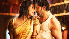 Priyanka accepts Hrithik's dare, performs handstand in heels