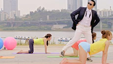 'Gangnam Style' Singer Psy's Roll Royce Collides With Bus In China