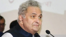 Rishi Kapoor Heads To The US For Medical Treatment After 45 Years Of 'Wear And Tear'