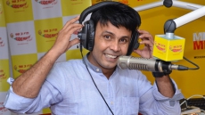 RJ Naved Of 'Mirchi Murga' Turns Deaf Ear To Abuses