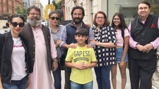 Kareena Kapoor, Saif Huddle Up With The Kapoor Family In London For A Perfect Photo